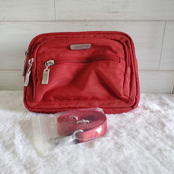 Baggallini Triple Zip Bagg - Picture 1 of 9